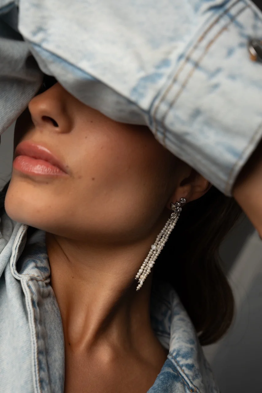 Adorn Earrings Pearl Tassel Silver - Image 3