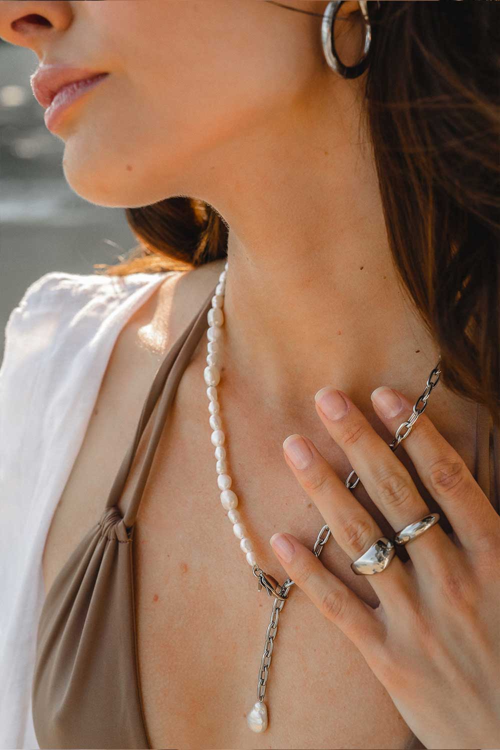 Pearl & Chain Connection Necklace Silver - Image 3